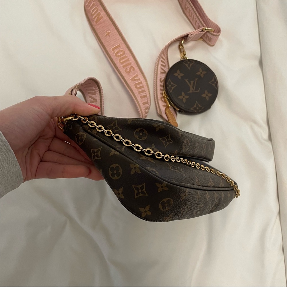 MUST GO LOUIS VUITTON MULTI-POCHETTE! - Picture 9 of 11